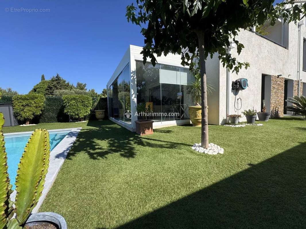 Appartement à SANARY-SUR-MER