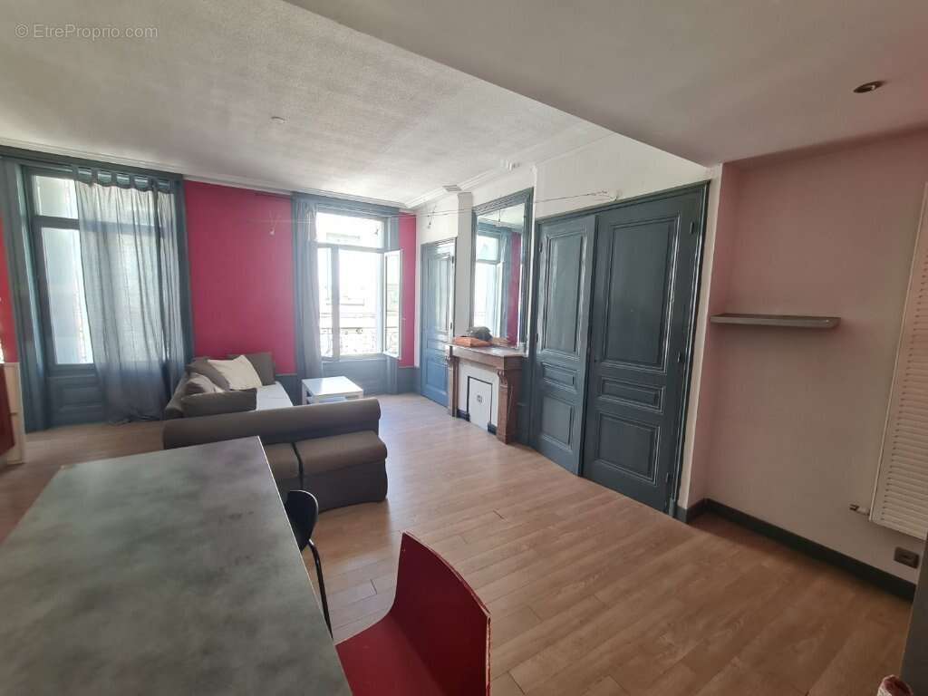 Appartement à SAINT-ETIENNE