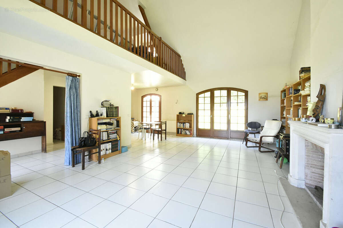 Maison à BAZOCHES-SUR-GUYONNE