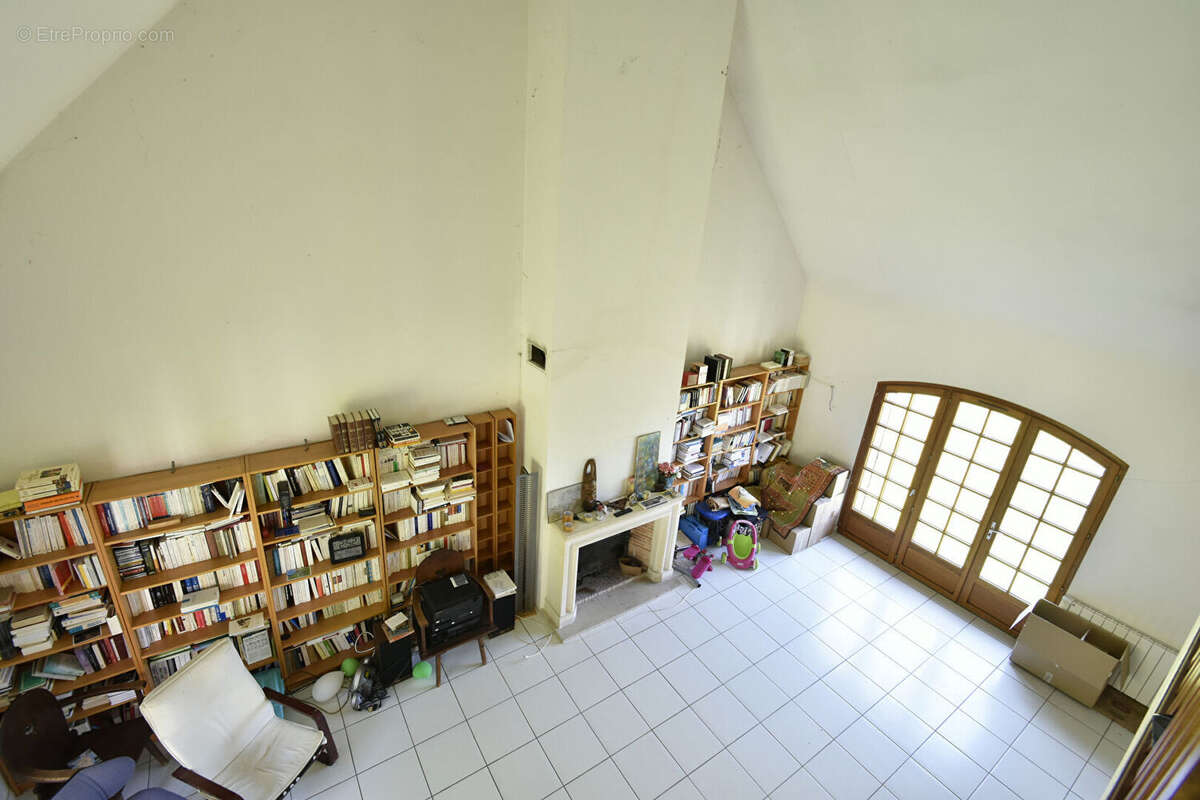 Maison à BAZOCHES-SUR-GUYONNE