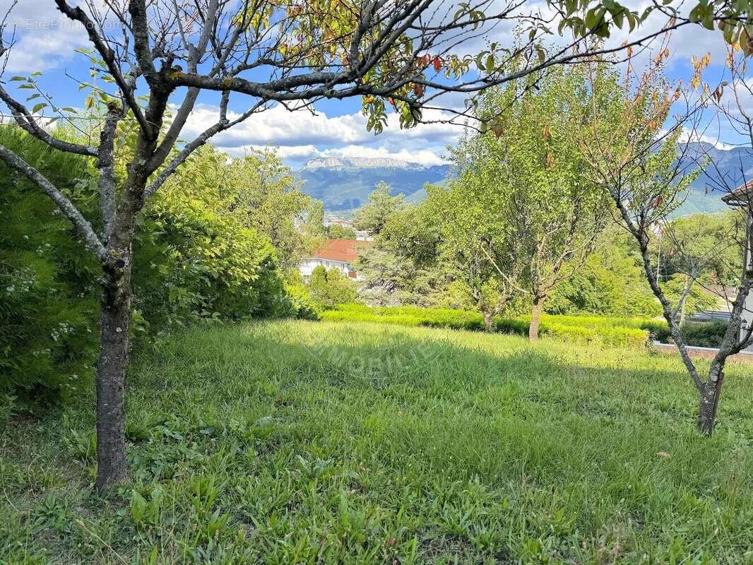 Appartement à CRAN-GEVRIER