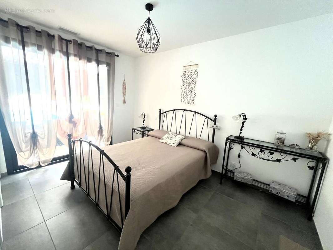 Maison à LA LONDE-LES-MAURES