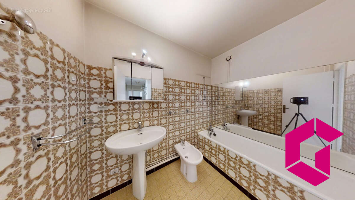 Appartement à SAINT-ETIENNE