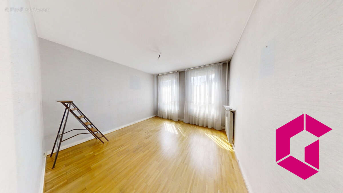 Appartement à SAINT-ETIENNE