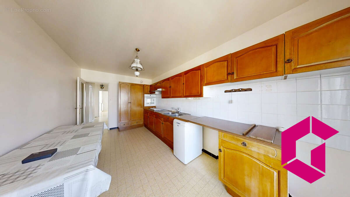 Appartement à SAINT-ETIENNE