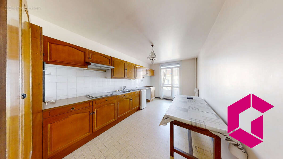 Appartement à SAINT-ETIENNE