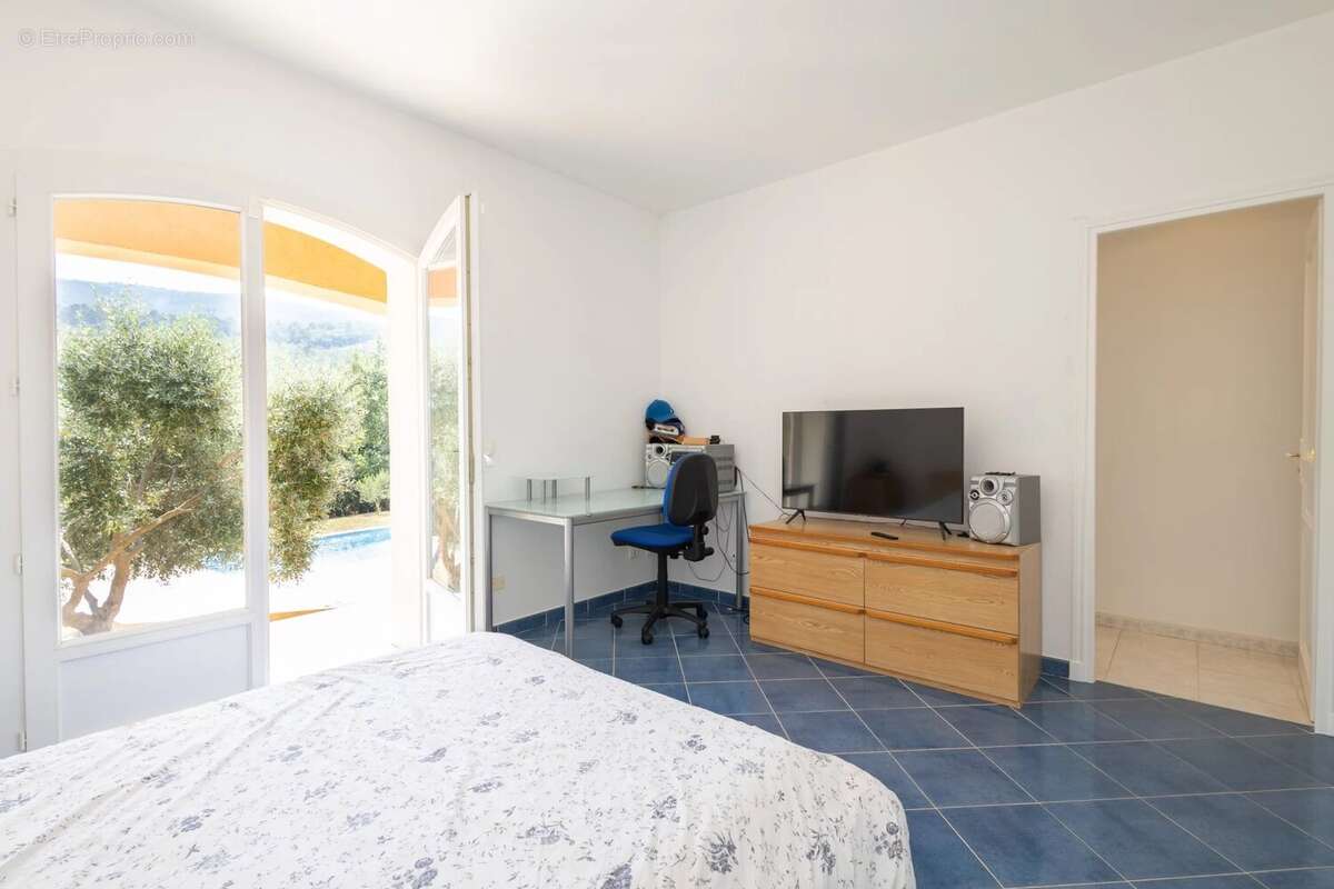 Maison à LE CANNET-DES-MAURES