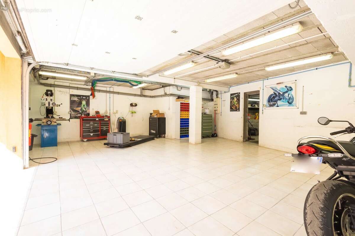 Maison à LE CANNET-DES-MAURES