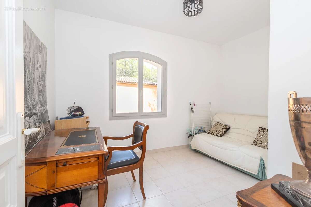 Maison à LE CANNET-DES-MAURES