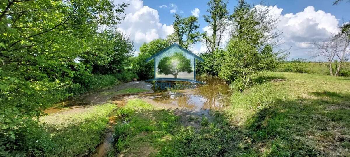 Terrain à GRANDVILLERS