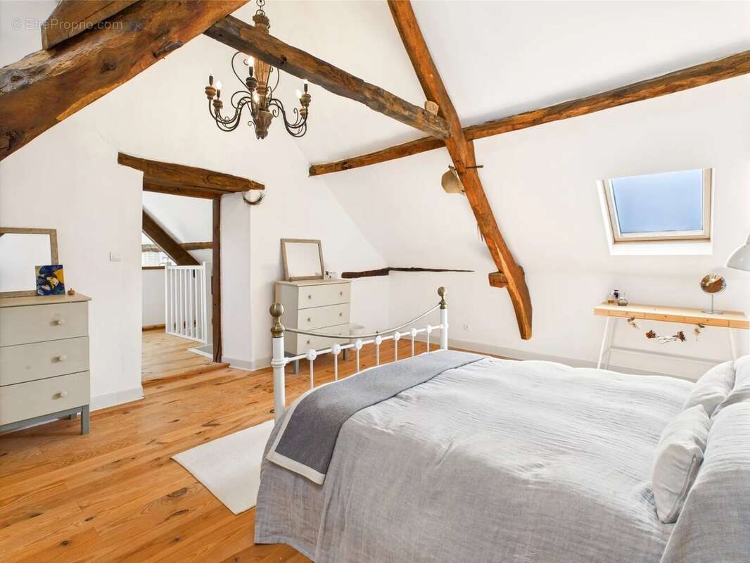 Maison à LA SALVETAT-PEYRALES