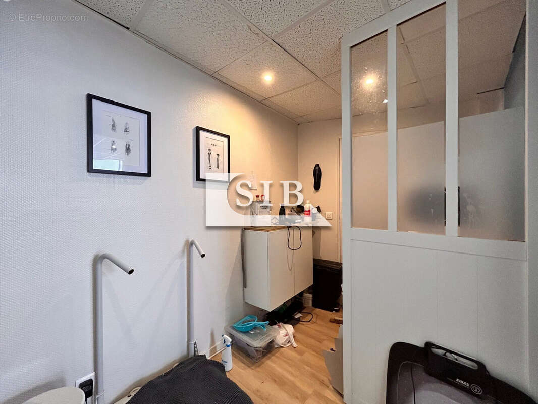 Commerce à LA VILLE-DU-BOIS