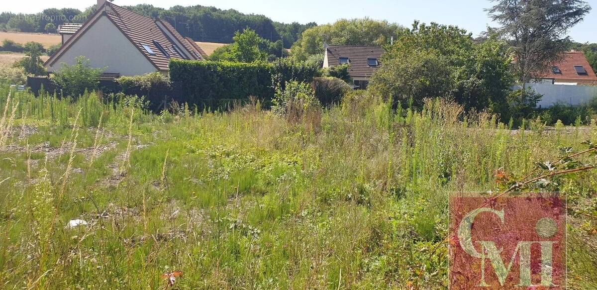 Terrain à BREUX-JOUY
