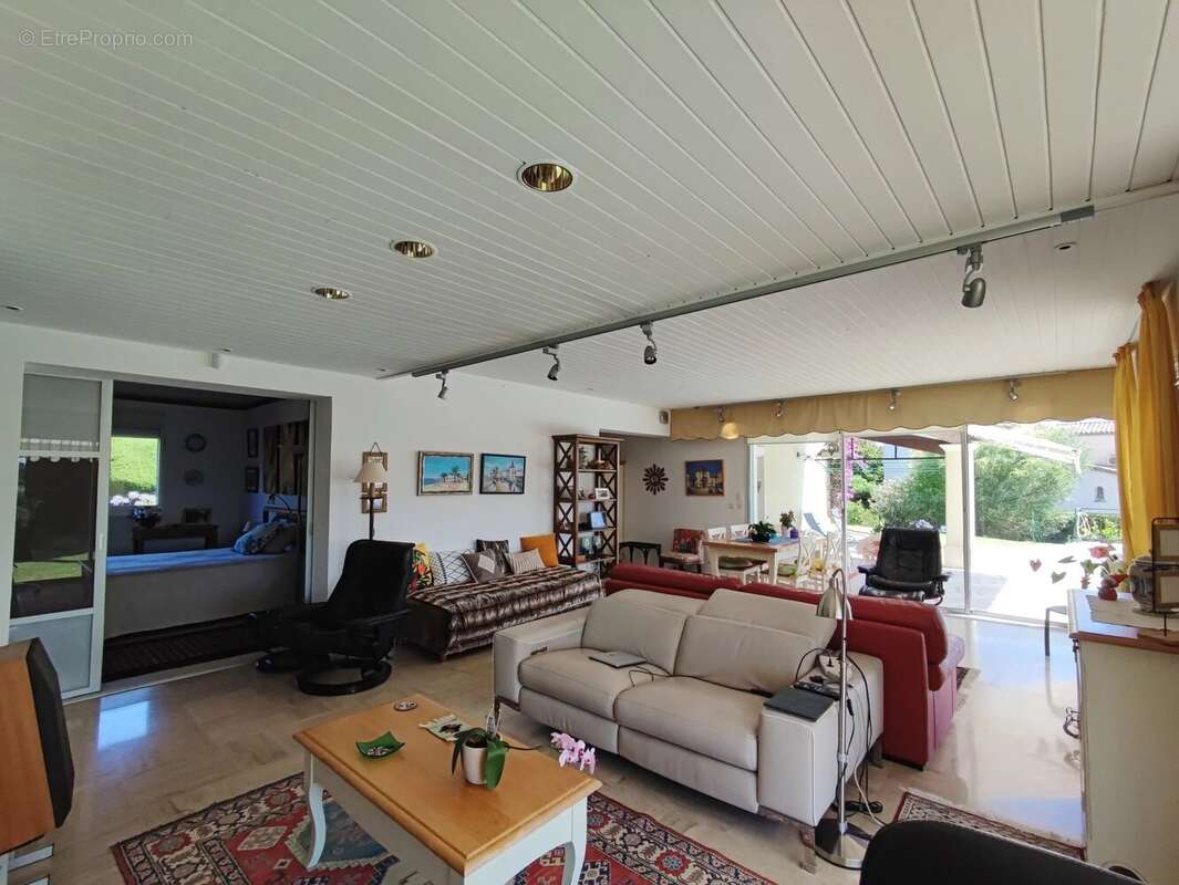 Maison à CAGNES-SUR-MER