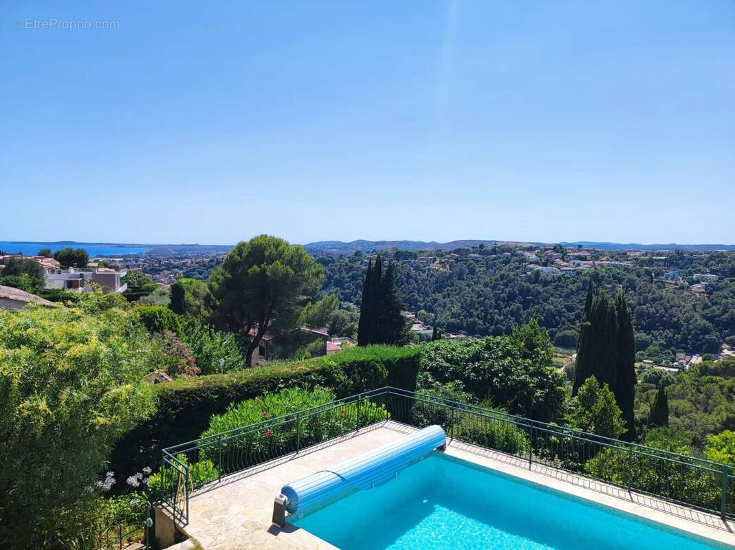 Maison à CAGNES-SUR-MER