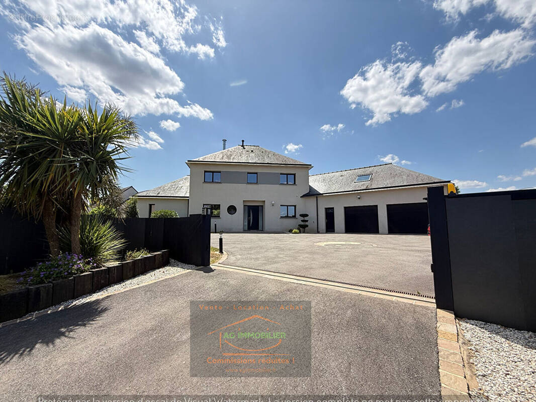 Maison à MONTAUBAN-DE-BRETAGNE