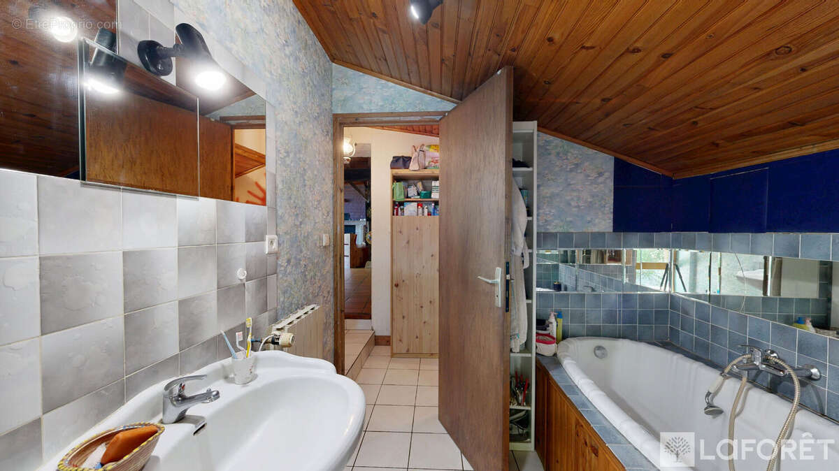 Maison à AUTRY-ISSARDS