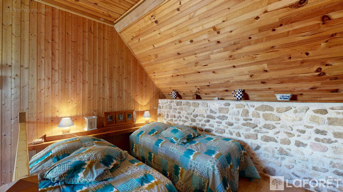 Maison à AUTRY-ISSARDS