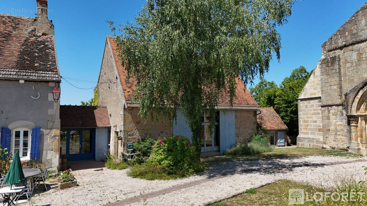Maison à AUTRY-ISSARDS