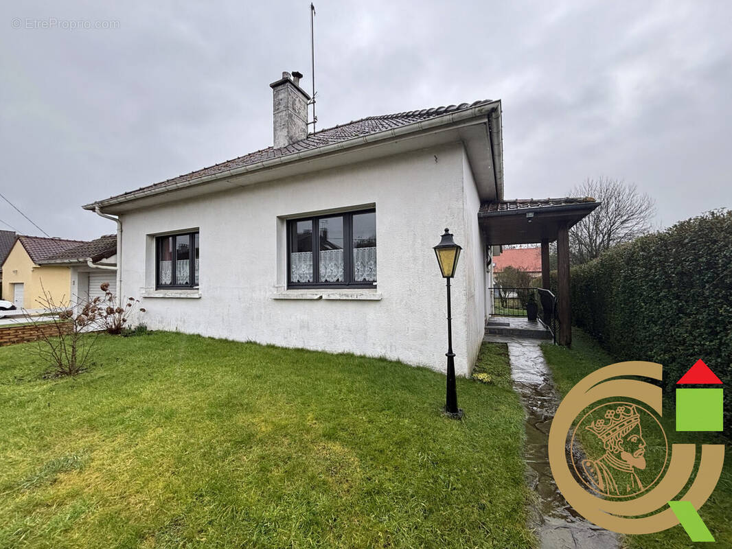 Maison à BEAURAINVILLE