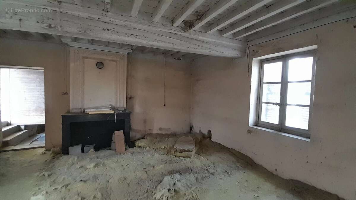 Maison à MOGNENEINS