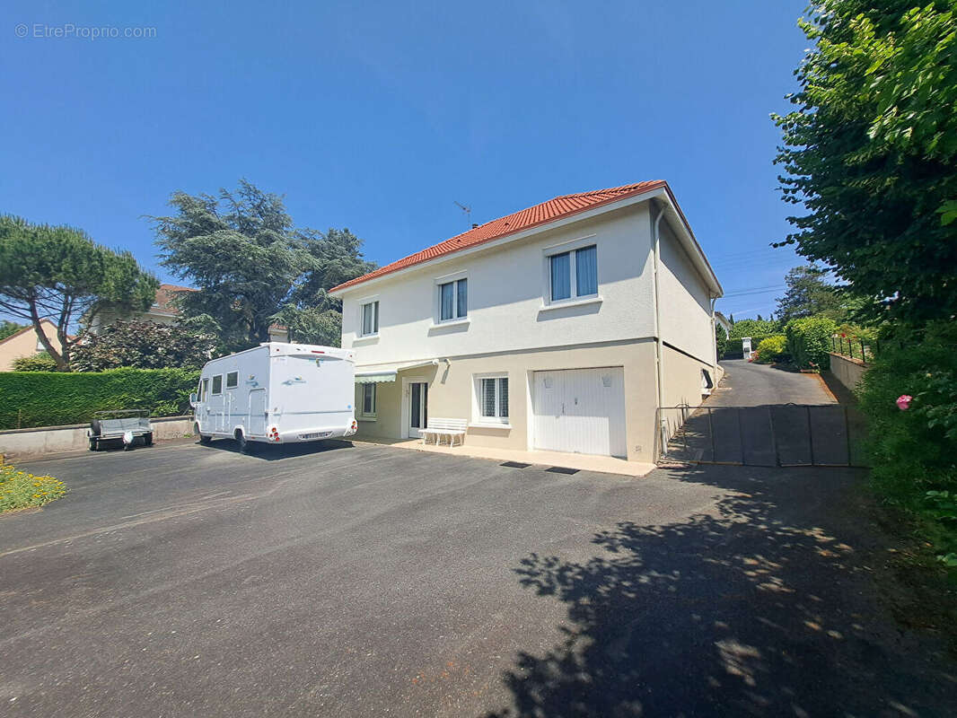 Maison à CHATELLERAULT