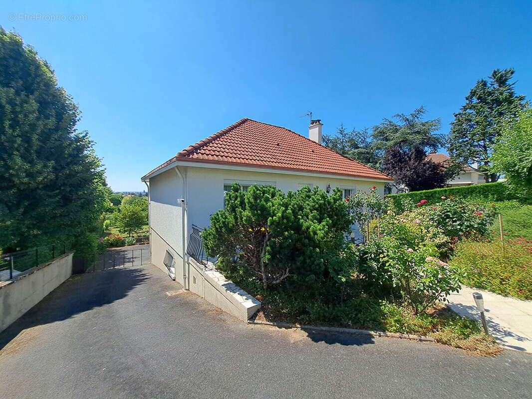 Maison à CHATELLERAULT