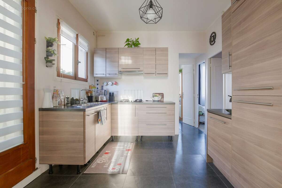 Maison à ASNIERES-SUR-SEINE