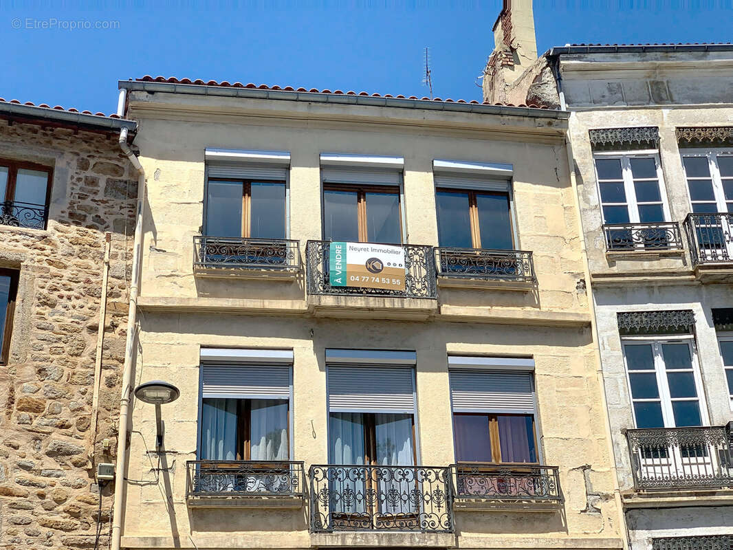 Appartement à SAINT-ETIENNE