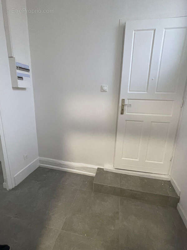 Appartement à LA TERRASSE-SUR-DORLAY