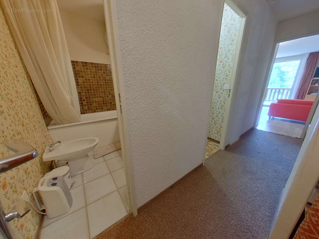 Appartement à ENCHASTRAYES