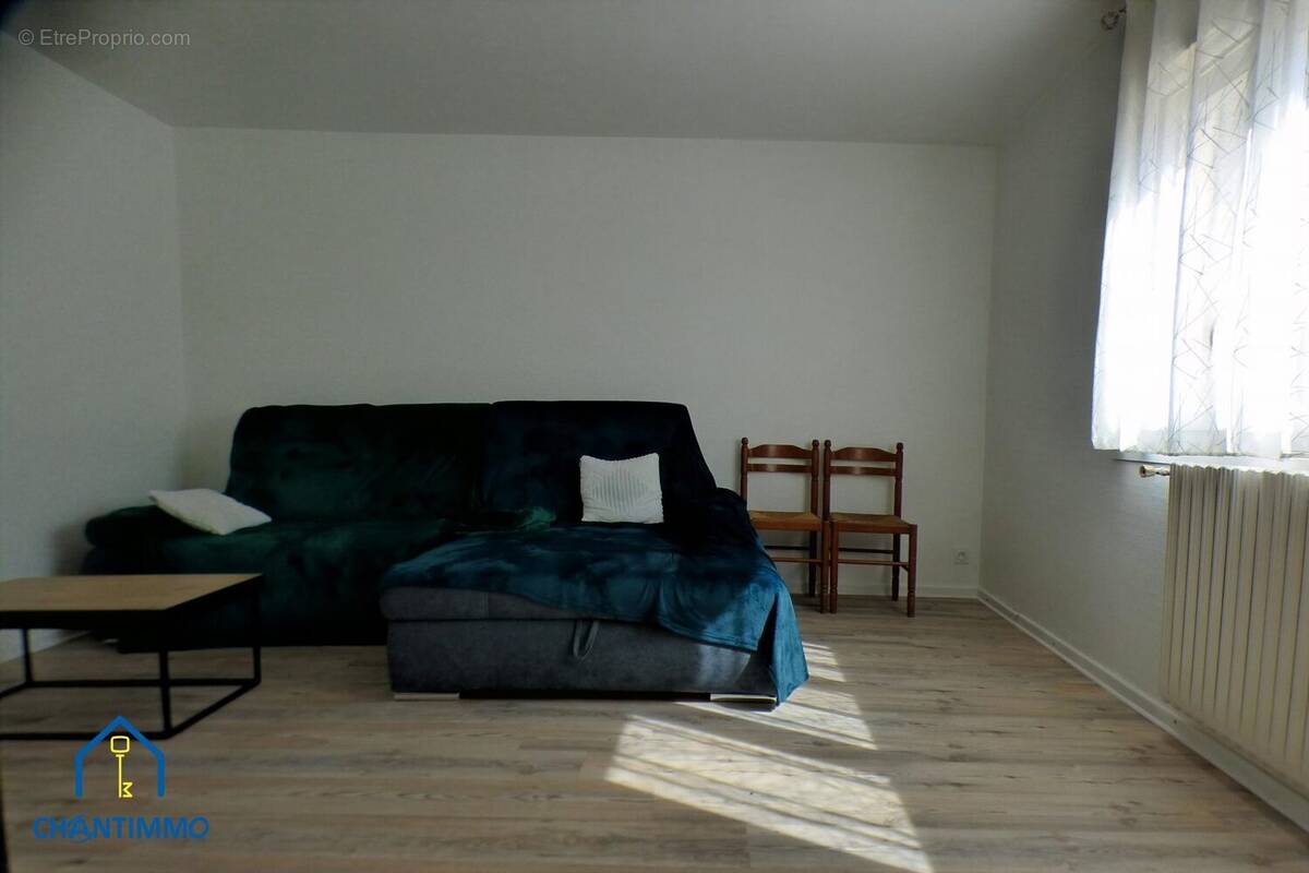 Maison à BOURNEZEAU