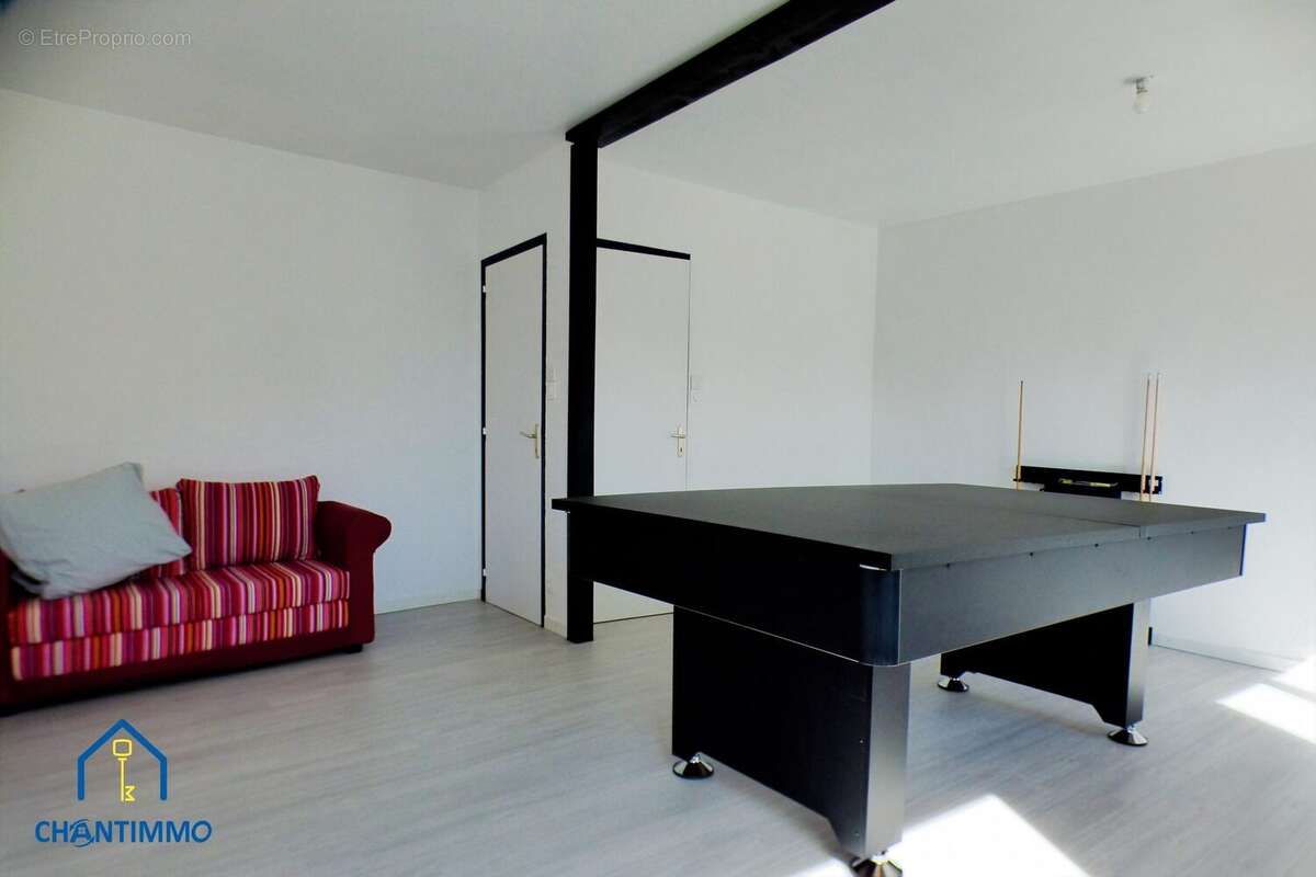 Maison à BOURNEZEAU