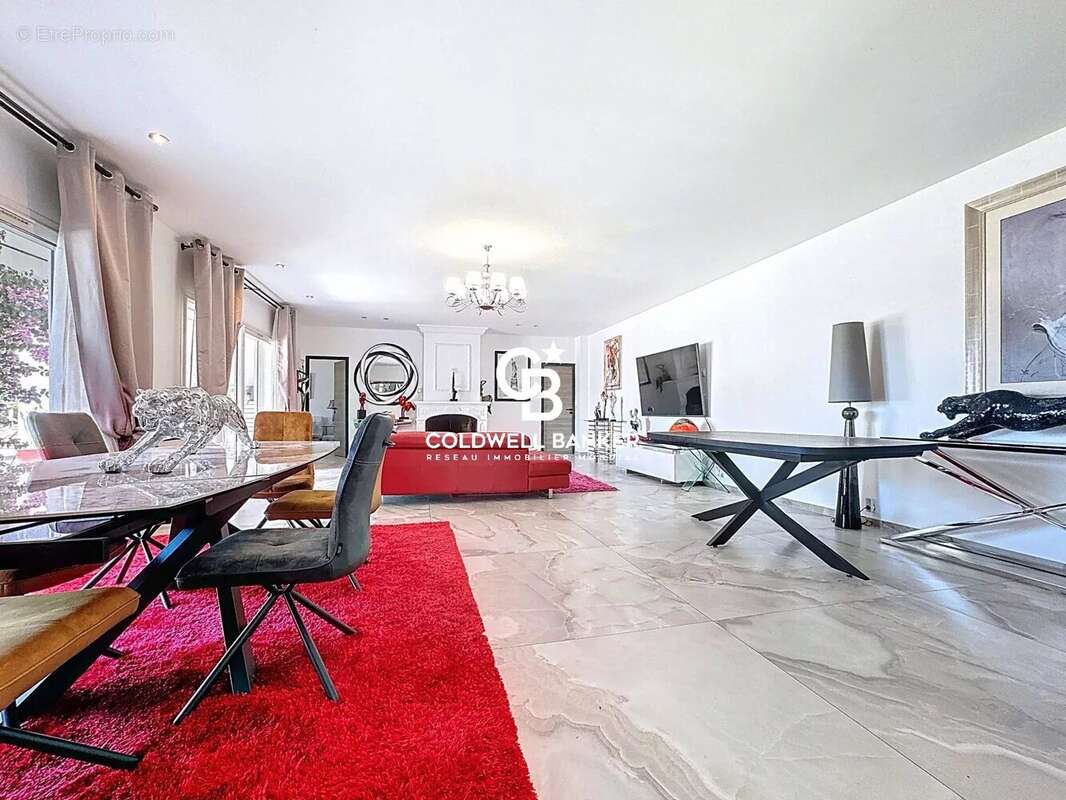 Maison à PUGET-SUR-ARGENS