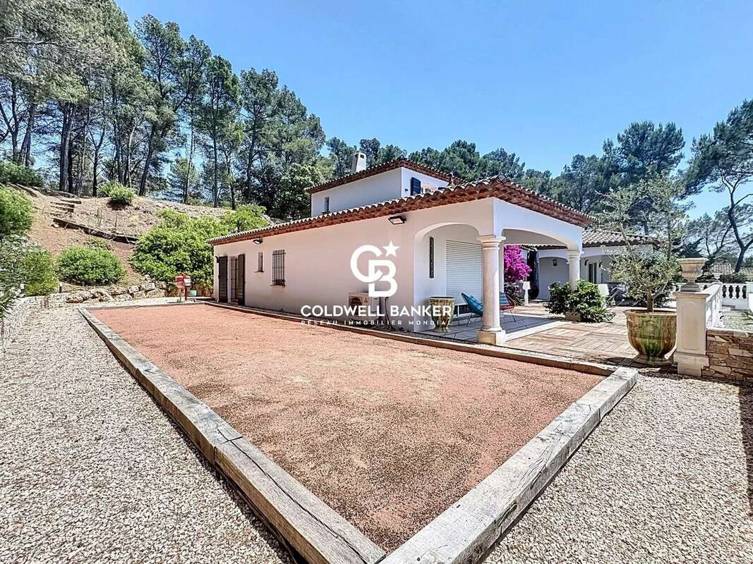 Maison à PUGET-SUR-ARGENS