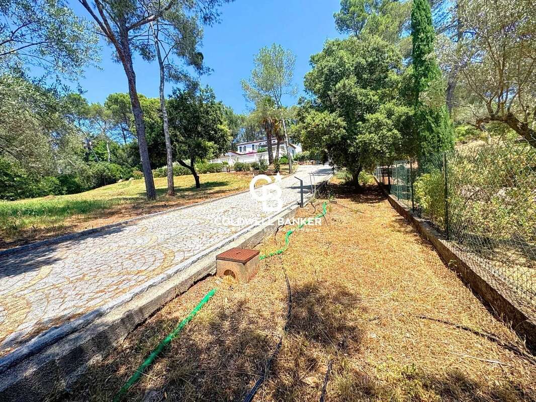 Maison à PUGET-SUR-ARGENS