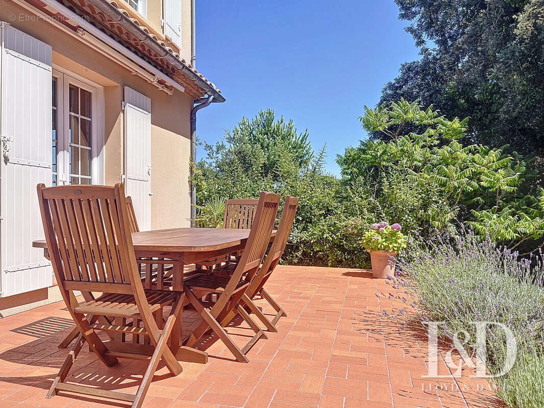 Maison à MESCHERS-SUR-GIRONDE