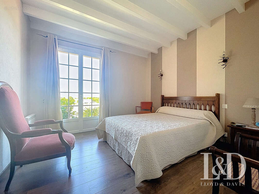 Maison à MESCHERS-SUR-GIRONDE