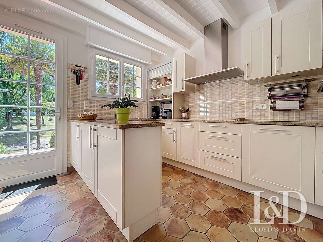 Maison à MESCHERS-SUR-GIRONDE