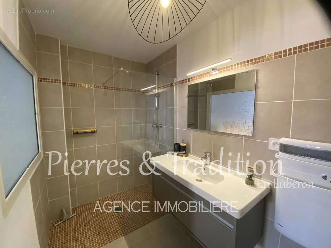 Appartement à ROUSSILLON