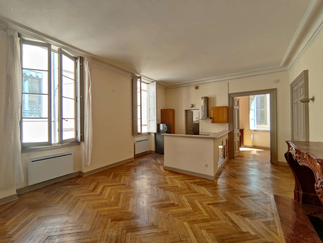 Appartement à NIMES