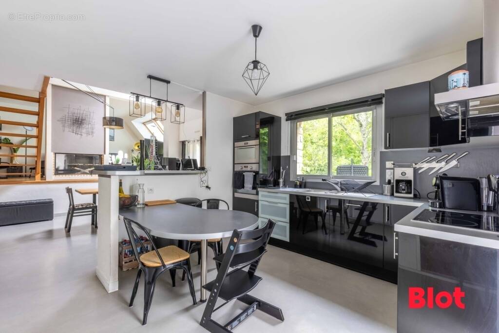 Maison à THORIGNE-FOUILLARD