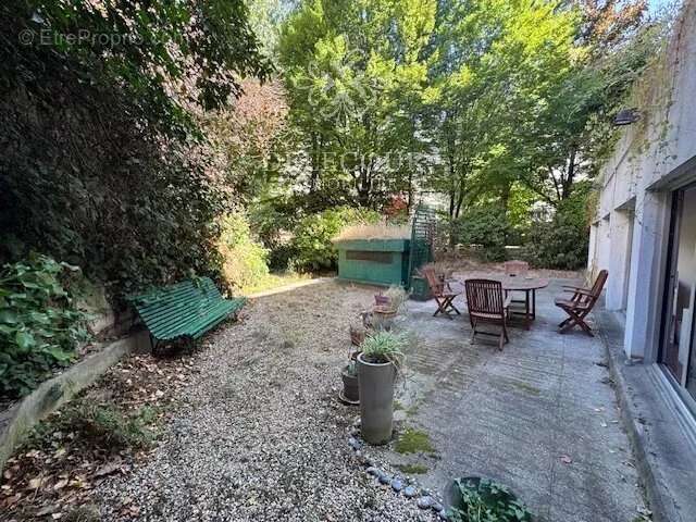 Appartement à MONTROUGE