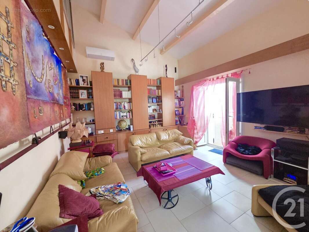 Maison à SIX-FOURS-LES-PLAGES