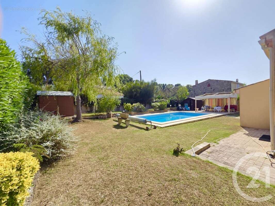 Maison à SIX-FOURS-LES-PLAGES