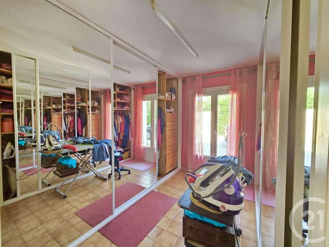 Maison à SIX-FOURS-LES-PLAGES