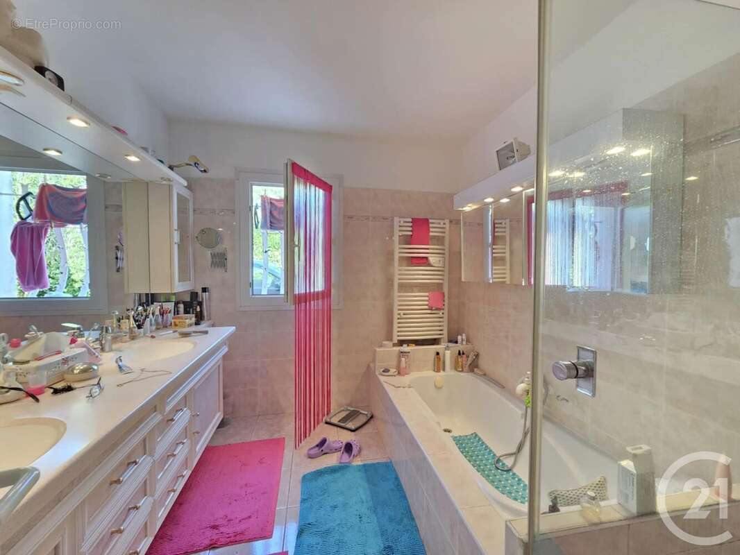 Maison à SIX-FOURS-LES-PLAGES