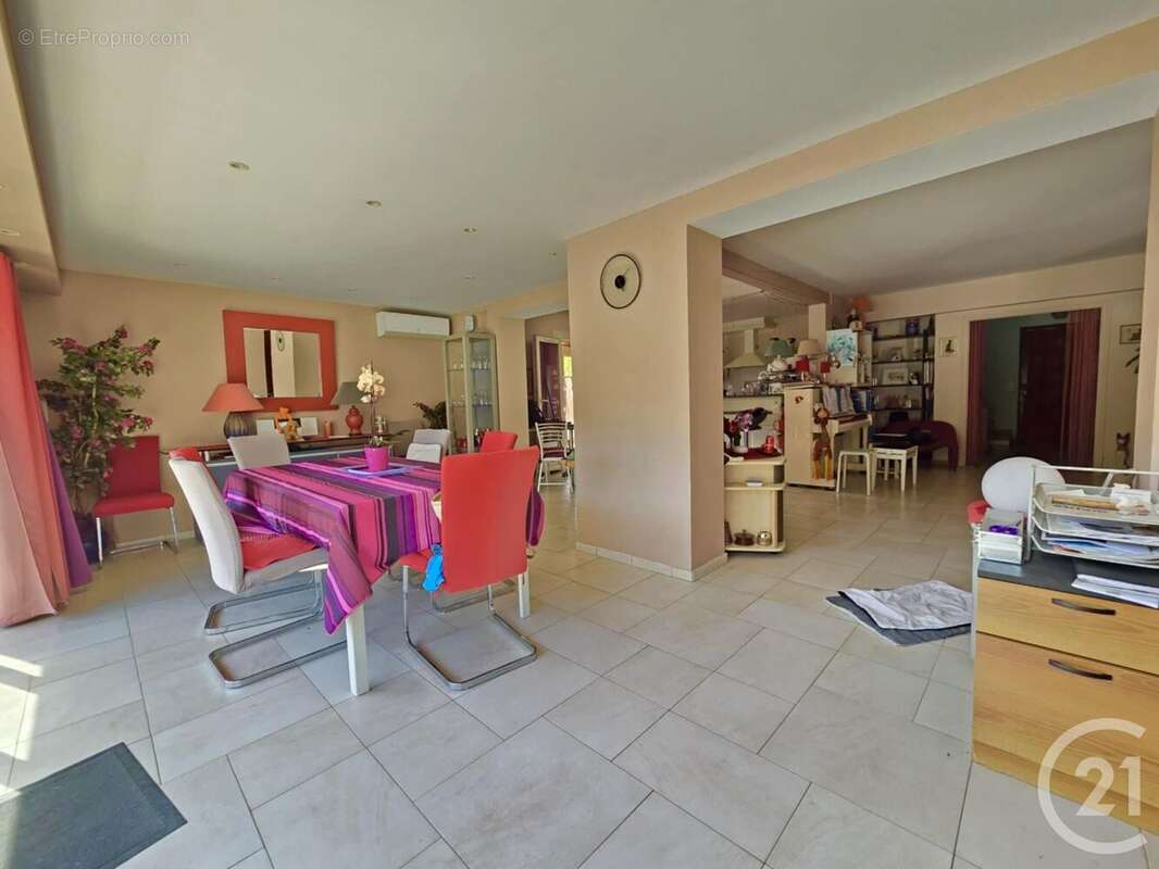 Maison à SIX-FOURS-LES-PLAGES