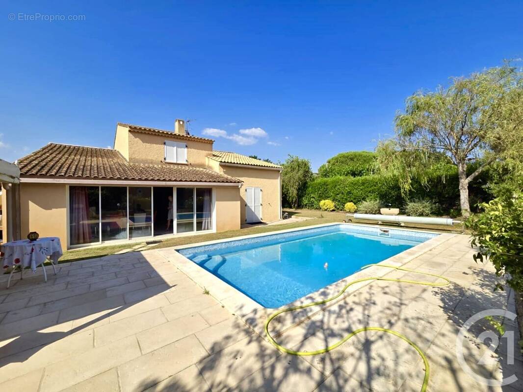 Maison à SIX-FOURS-LES-PLAGES