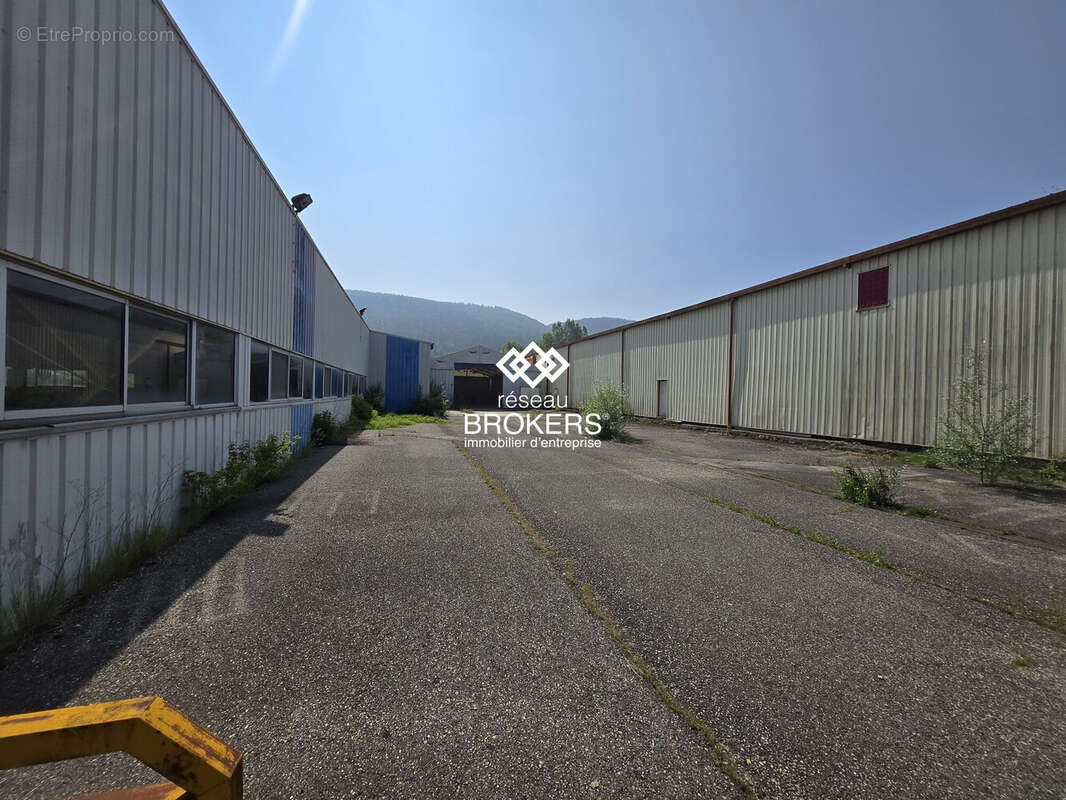 Commerce à GROISSIAT